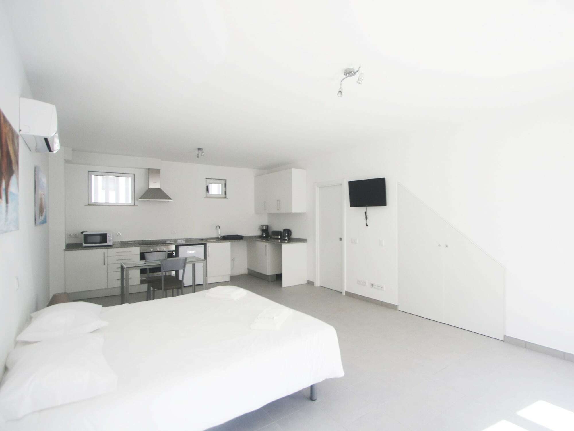 Guest House Lovely Swan Lagos Esterno foto