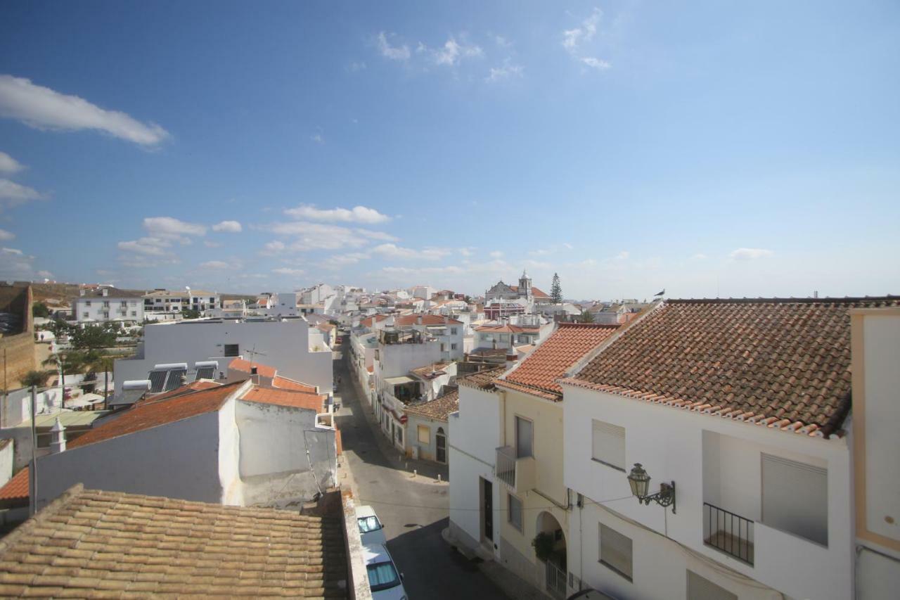 Guest House Lovely Swan Lagos Esterno foto