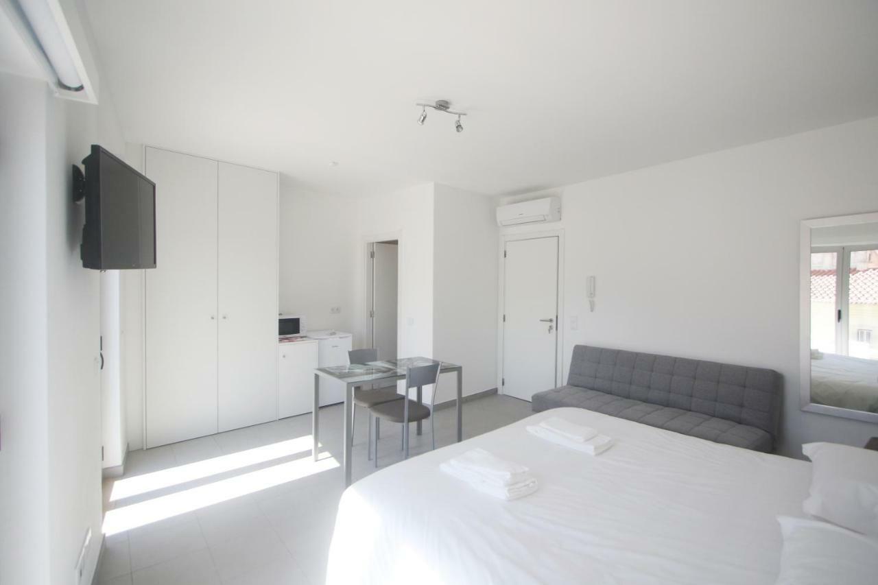 Guest House Lovely Swan Lagos Esterno foto